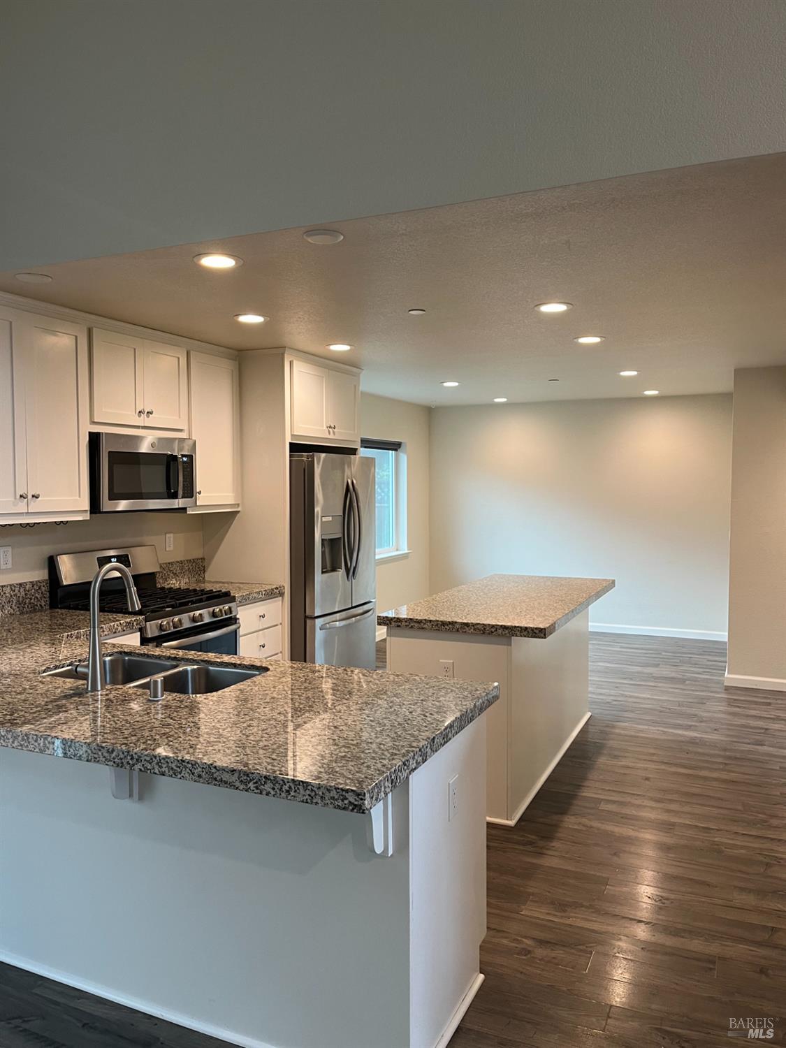 Detail Gallery Image 2 of 2 For 3505 Barnes Rd, Santa Rosa,  CA 95403 - 3 Beds | 2/1 Baths