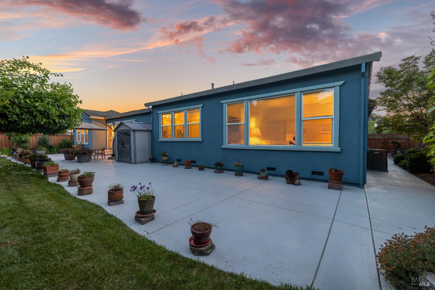 Detail Gallery Image 5 of 50 For 8596 Starr Rd, Windsor,  CA 95492 - 4 Beds | 3 Baths