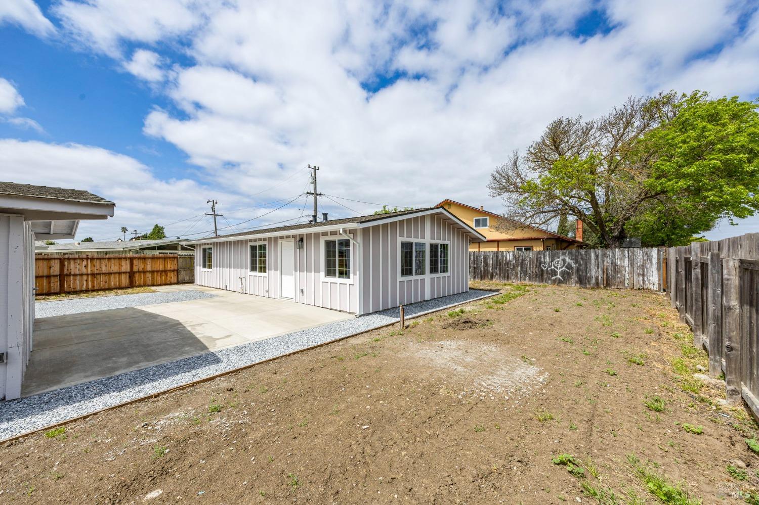 Detail Gallery Image 27 of 41 For 240 Rinaldo Dr, Vallejo,  CA 94589 - 3 Beds | 1 Baths