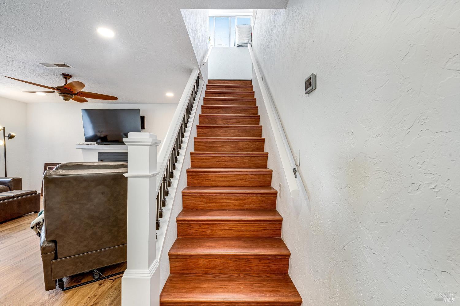 Detail Gallery Image 16 of 35 For 2164 Patton Ave, Napa,  CA 94559 - 4 Beds | 2 Baths