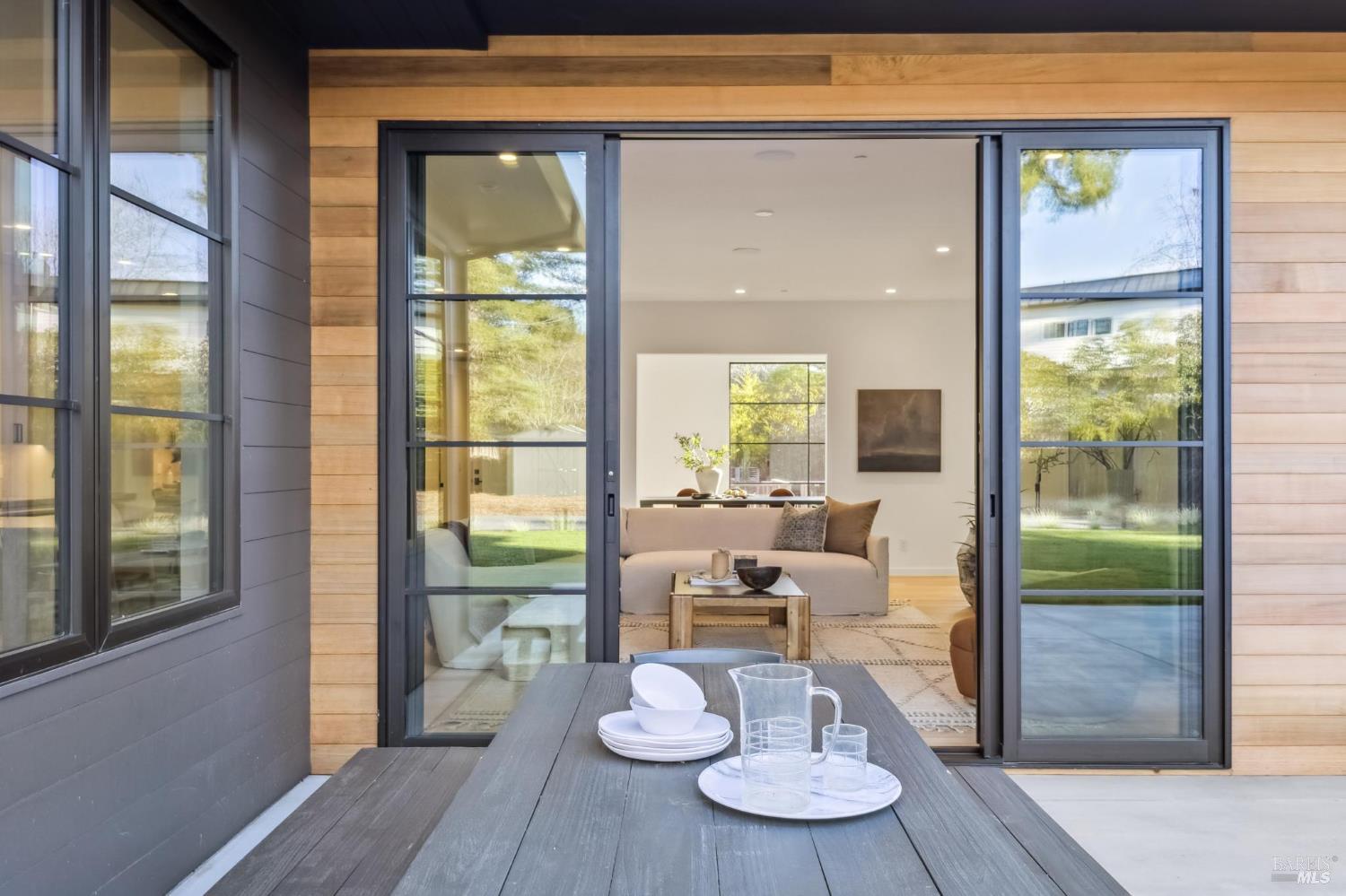 Detail Gallery Image 71 of 76 For 33 Fawn Dr, San Anselmo,  CA 94960 - 5 Beds | 4/1 Baths