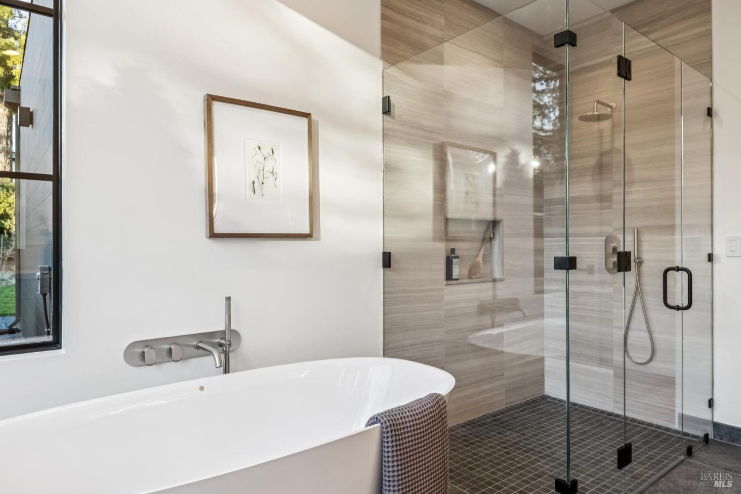 Detail Gallery Image 44 of 76 For 33 Fawn Dr, San Anselmo,  CA 94960 - 5 Beds | 4/1 Baths