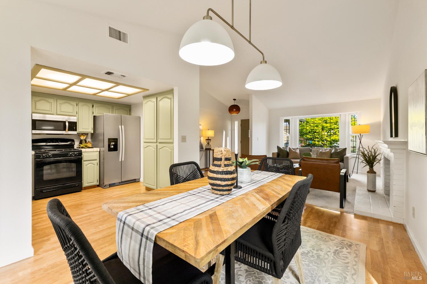 Detail Gallery Image 20 of 47 For 340 Kendrick Ln, Vacaville,  CA 95687 - 3 Beds | 2 Baths