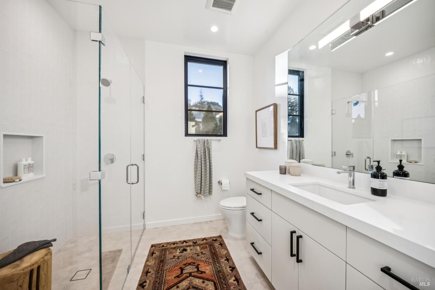 Detail Gallery Image 54 of 76 For 33 Fawn Dr, San Anselmo,  CA 94960 - 5 Beds | 4/1 Baths