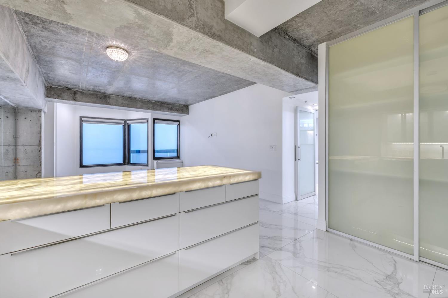 Detail Gallery Image 79 of 83 For 6363 Christie Ave #2513,  Emeryville,  CA 94608 - 1 Beds | 1 Baths