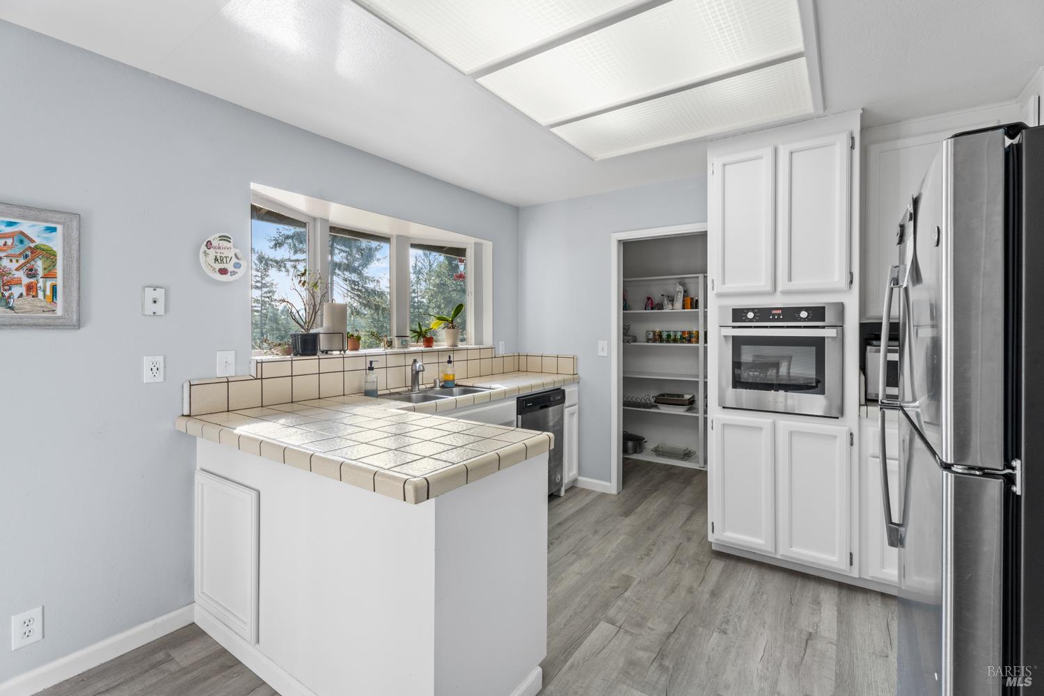 Detail Gallery Image 9 of 25 For 23929 Nutmeg Pl, Willits,  CA 95490 - 3 Beds | 2 Baths