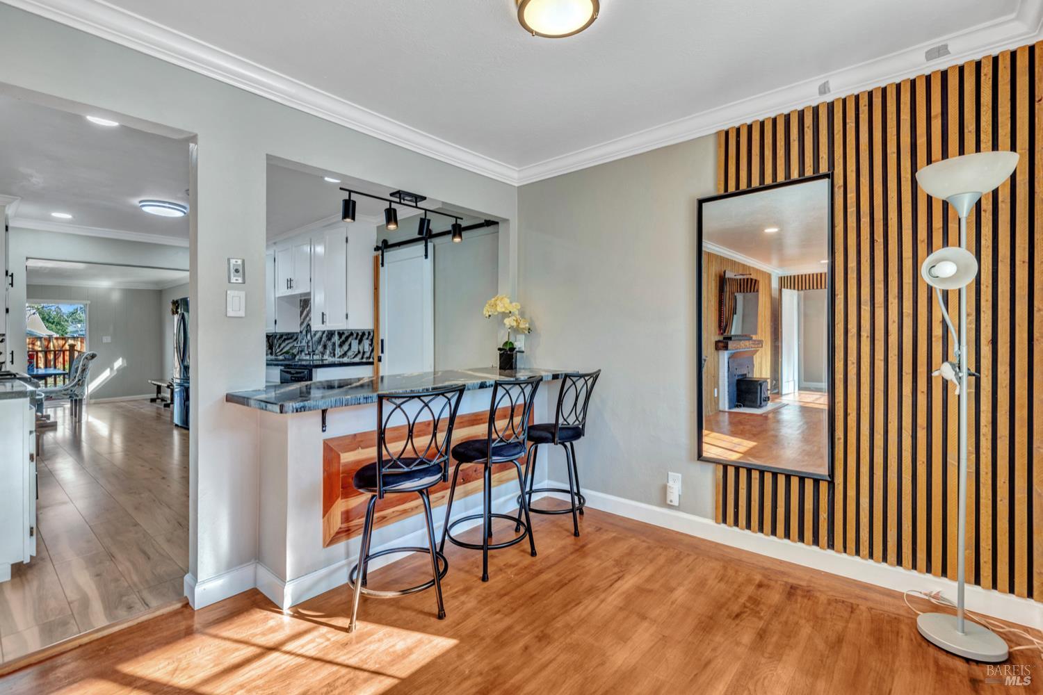 Detail Gallery Image 7 of 37 For 1260 Meadow Ln, Concord,  CA 94520 - 4 Beds | 3 Baths