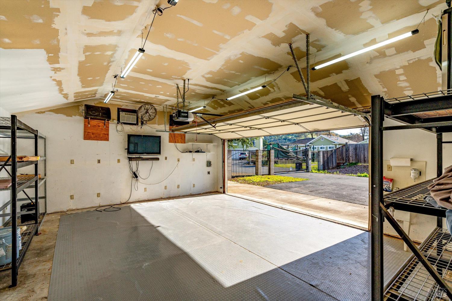 Detail Gallery Image 33 of 35 For 2164 Patton Ave, Napa,  CA 94559 - 4 Beds | 2 Baths