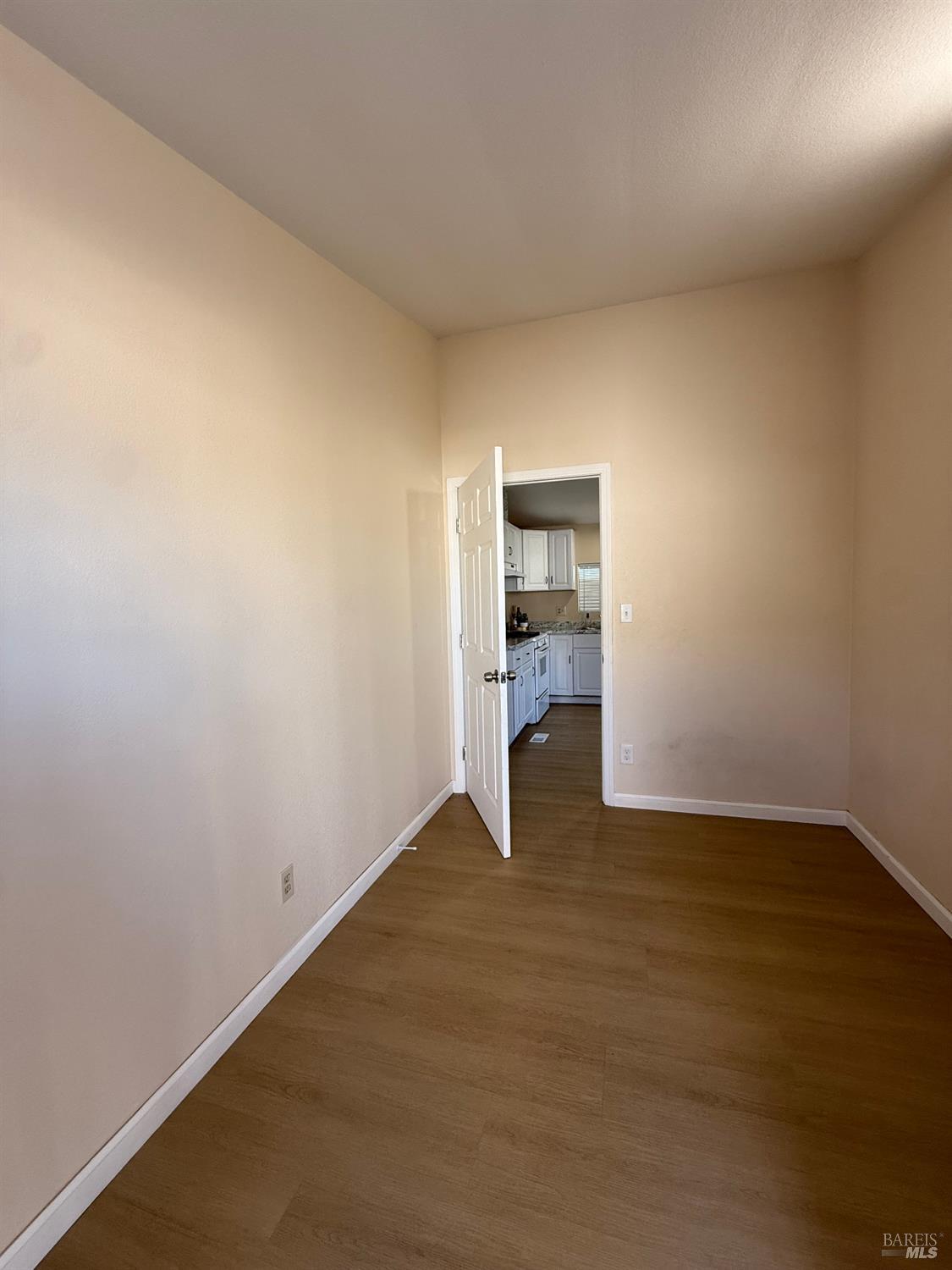 Detail Gallery Image 7 of 25 For 190 Apple Ln, Santa Rosa,  CA 95407 - 2 Beds | 2 Baths