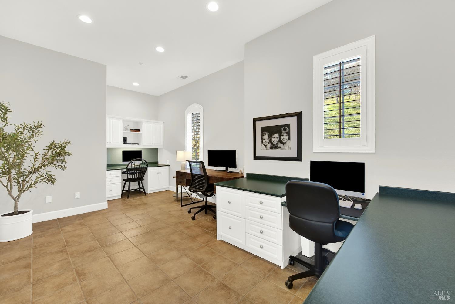 Detail Gallery Image 40 of 60 For 3369 Pebble Beach Ct, Fairfield,  CA 94534 - 3 Beds | 2/1 Baths