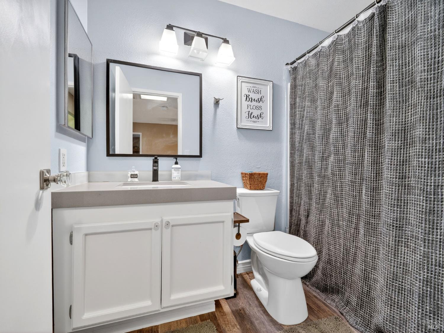 Detail Gallery Image 19 of 45 For 2936 Sunbird Dr, Fairfield,  CA 94533 - 3 Beds | 2/1 Baths