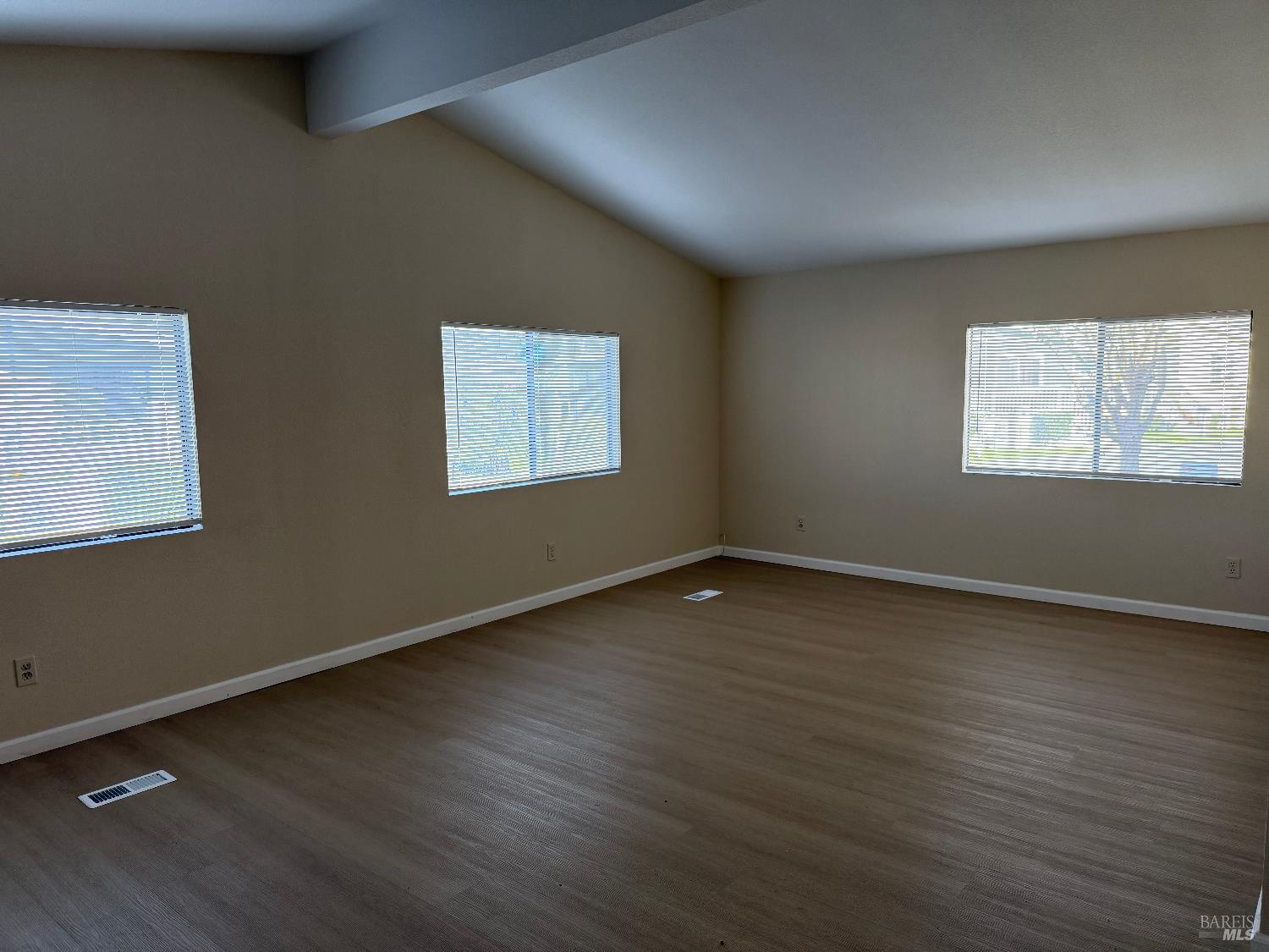 Detail Gallery Image 14 of 25 For 190 Apple Ln, Santa Rosa,  CA 95407 - 2 Beds | 2 Baths