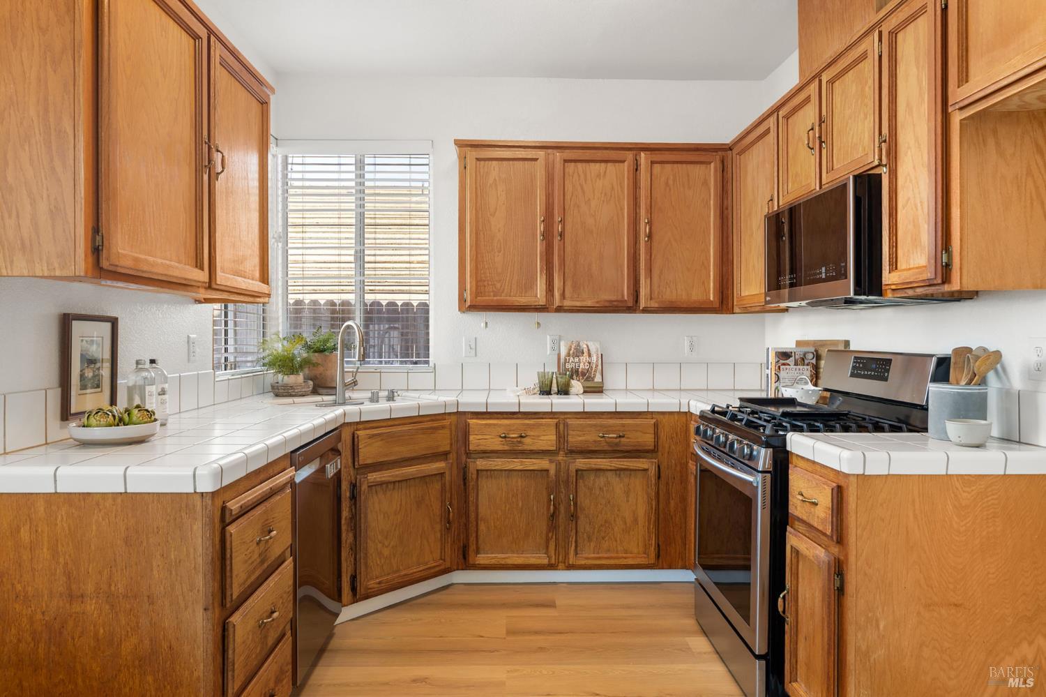 Detail Gallery Image 31 of 61 For 1626 Highland Cir, Fairfield,  CA 94534 - 4 Beds | 2/1 Baths