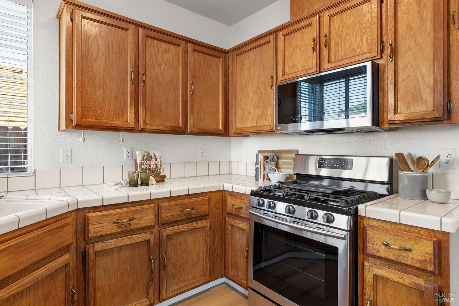 Detail Gallery Image 32 of 61 For 1626 Highland Cir, Fairfield,  CA 94534 - 4 Beds | 2/1 Baths