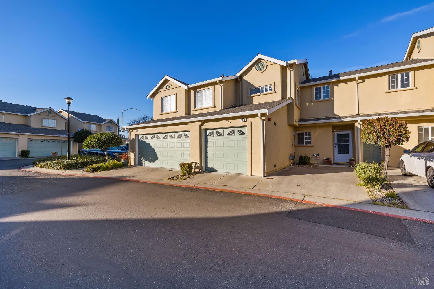 Detail Gallery Image 6 of 45 For 160 Sutherlin Ln, Fairfield,  CA 94534 - 2 Beds | 2/1 Baths