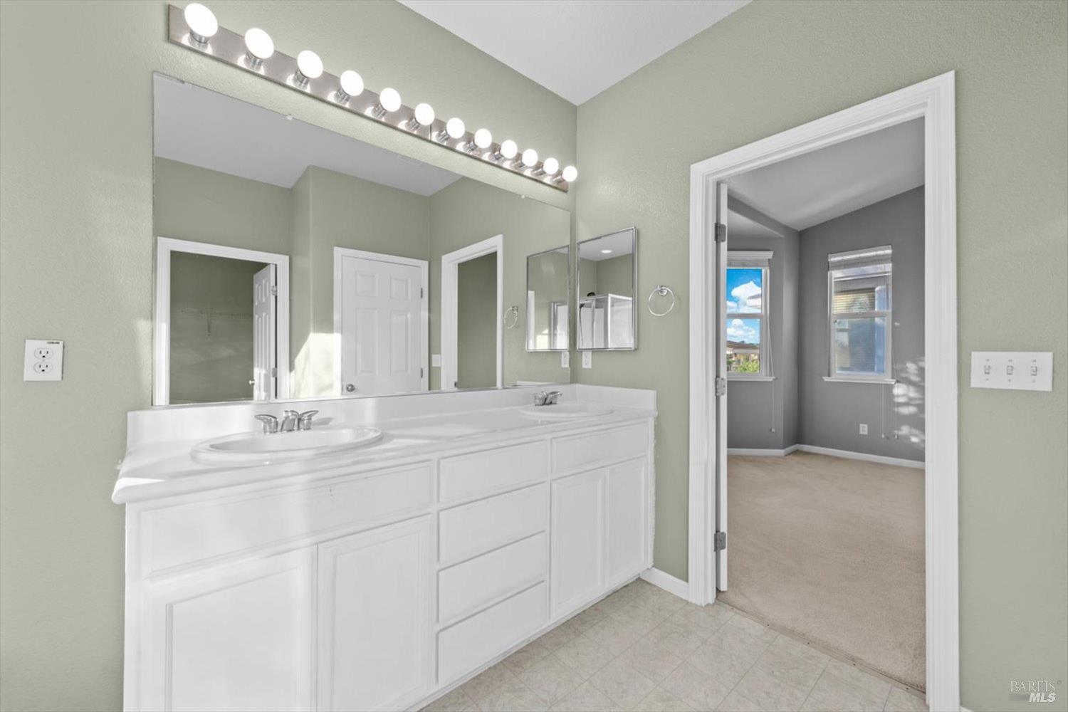 Detail Gallery Image 31 of 47 For 1325 Valley Glen Dr, Dixon,  CA 95620 - 3 Beds | 2/1 Baths