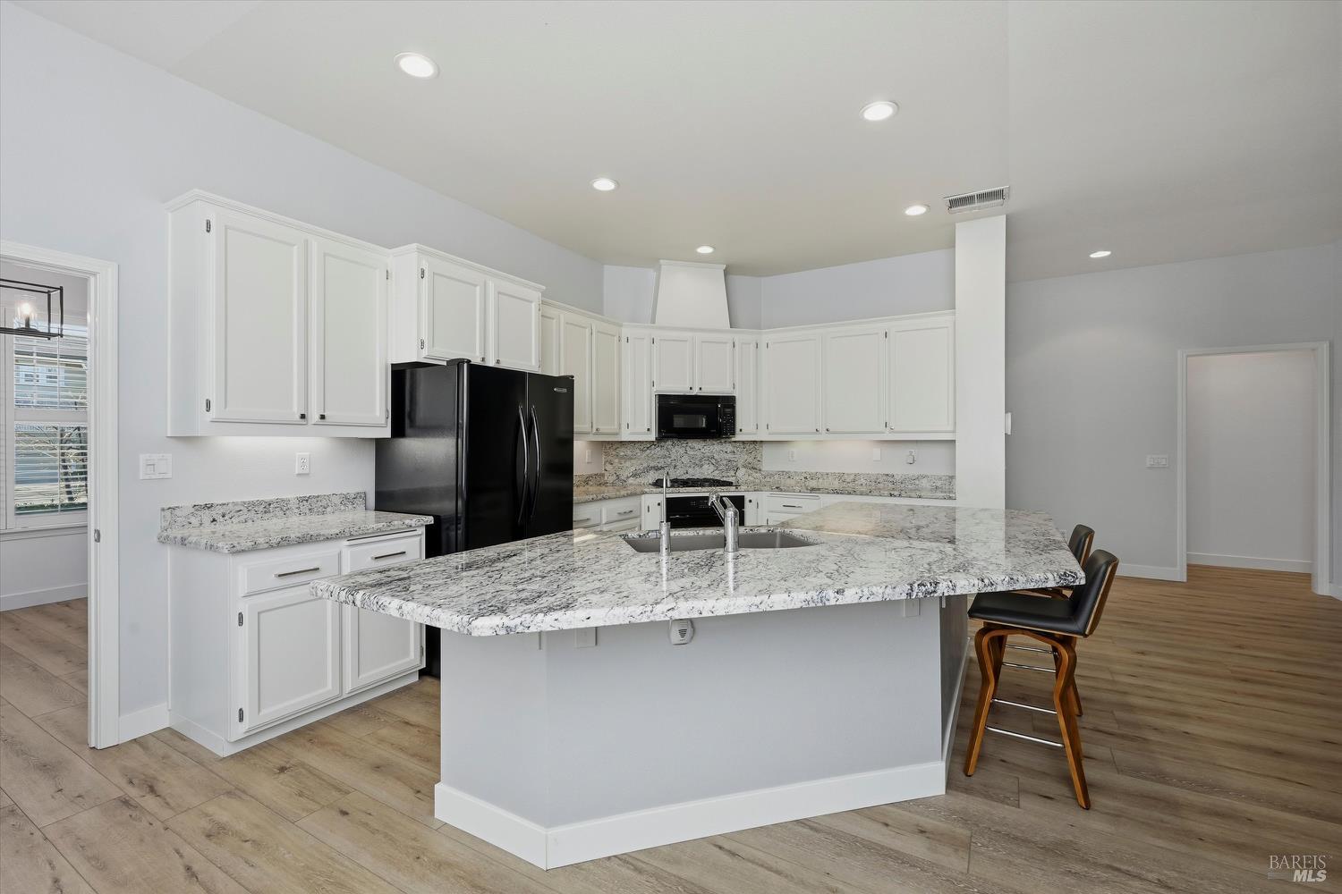 Detail Gallery Image 8 of 30 For 844 Signorelli Cir, Saint Helena,  CA 94574 - 2 Beds | 0 Baths