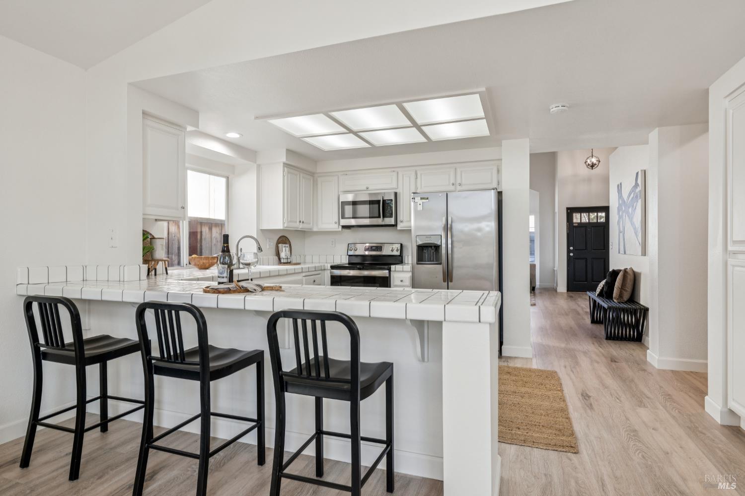 Detail Gallery Image 14 of 41 For 160 Flametree Cir, Windsor,  CA 95492 - 3 Beds | 2 Baths