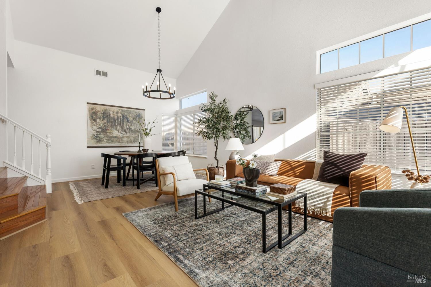 Detail Gallery Image 6 of 61 For 1626 Highland Cir, Fairfield,  CA 94534 - 4 Beds | 2/1 Baths