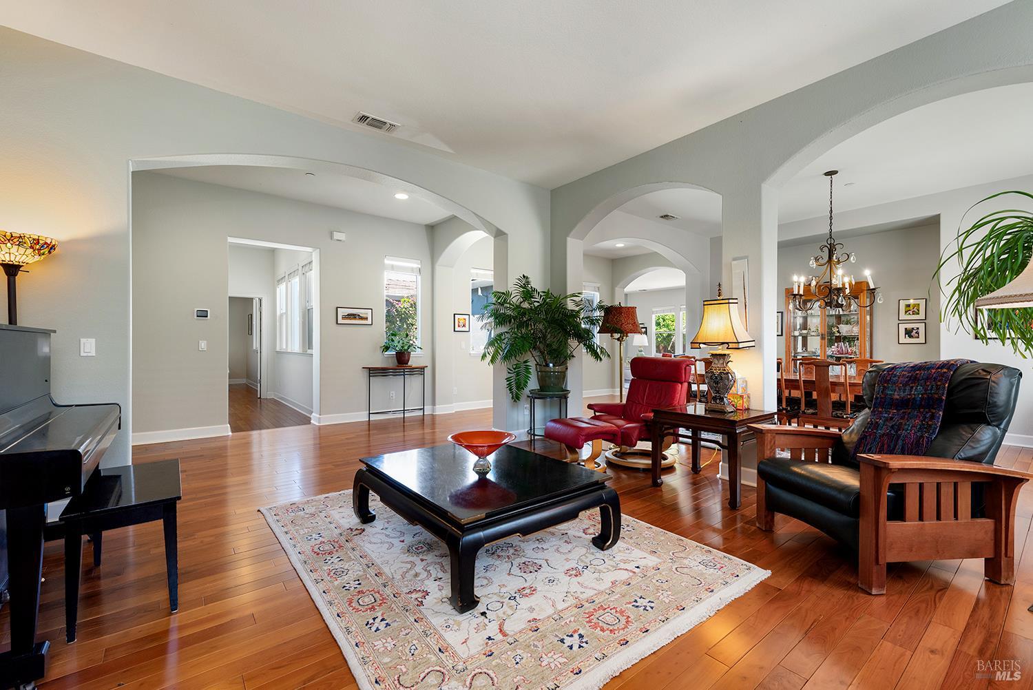 Detail Gallery Image 11 of 50 For 8596 Starr Rd, Windsor,  CA 95492 - 4 Beds | 3 Baths