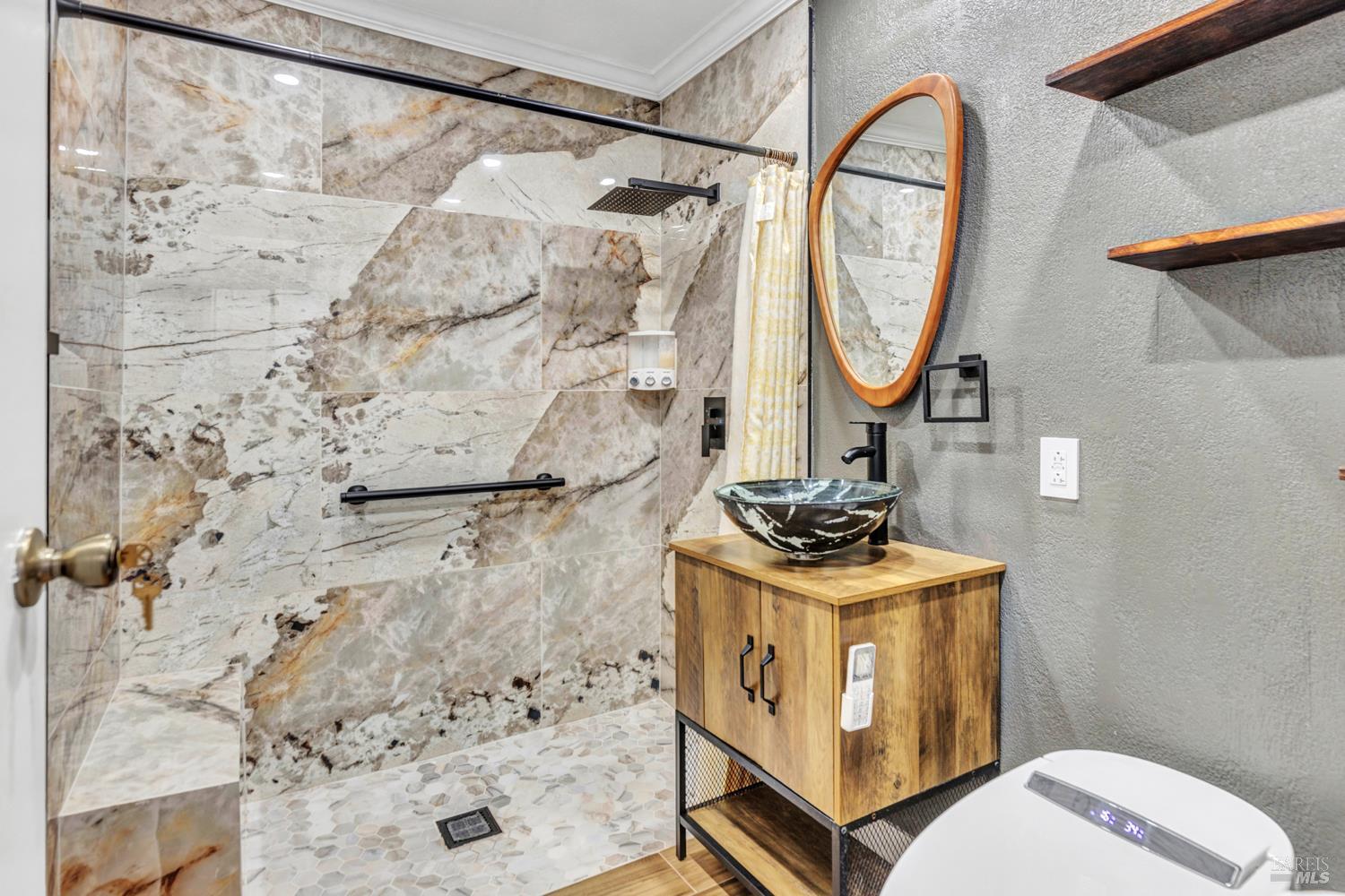 Detail Gallery Image 18 of 37 For 1260 Meadow Ln, Concord,  CA 94520 - 4 Beds | 3 Baths