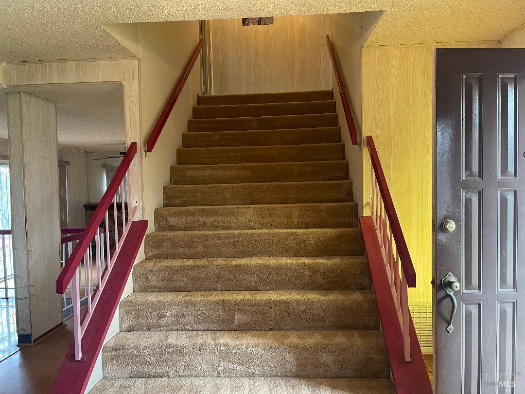 Detail Gallery Image 8 of 15 For 100 Obsidian Ct, Vallejo,  CA 94589 - 4 Beds | 2/1 Baths