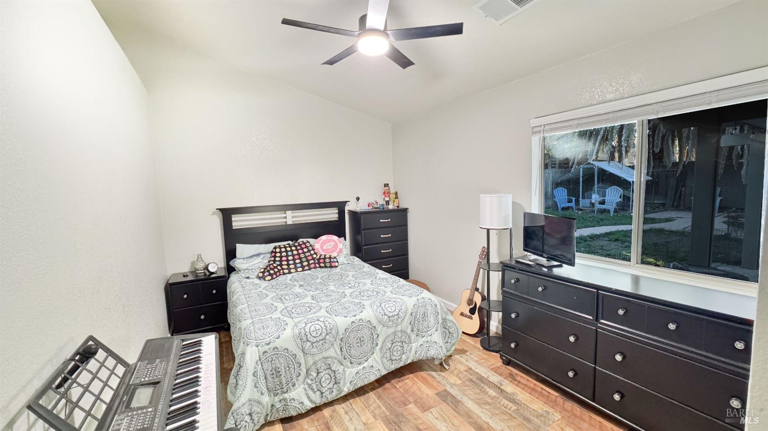 Detail Gallery Image 14 of 20 For 265 Ahern Ln, Dixon,  CA 95620 - 3 Beds | 2 Baths