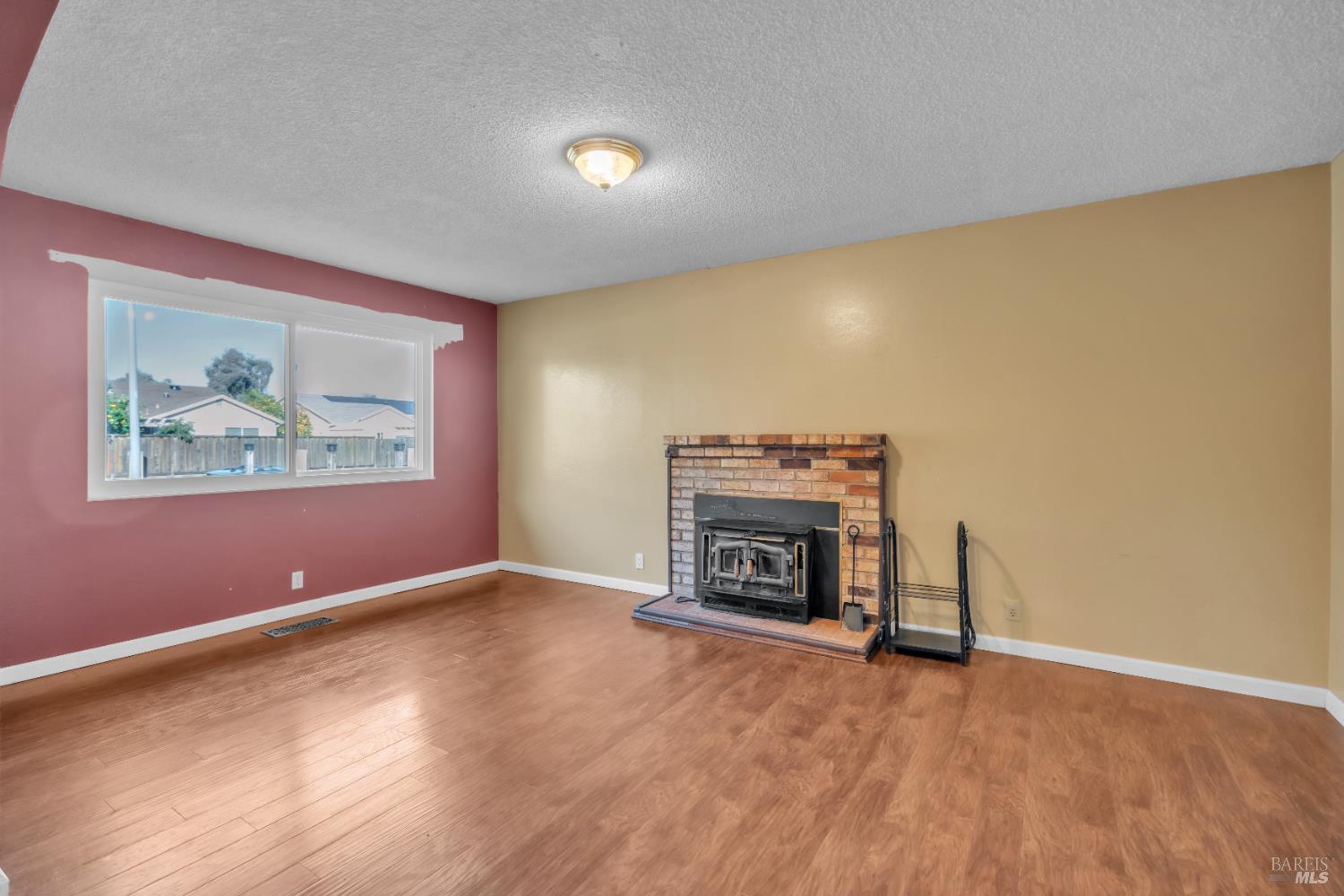 Detail Gallery Image 6 of 33 For 793 Marigold Dr, Fairfield,  CA 94533 - 4 Beds | 2 Baths