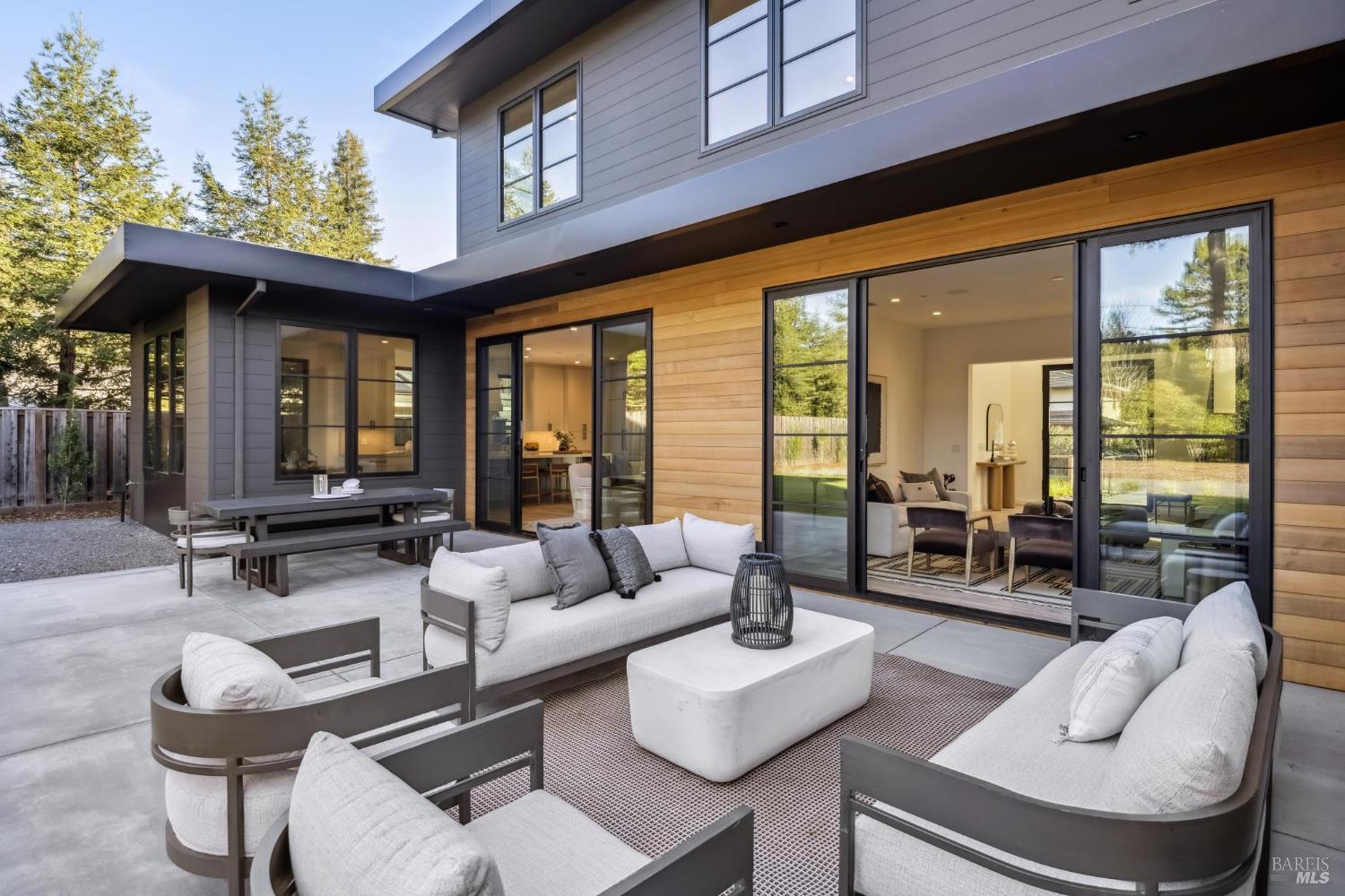 Detail Gallery Image 70 of 76 For 33 Fawn Dr, San Anselmo,  CA 94960 - 5 Beds | 4/1 Baths