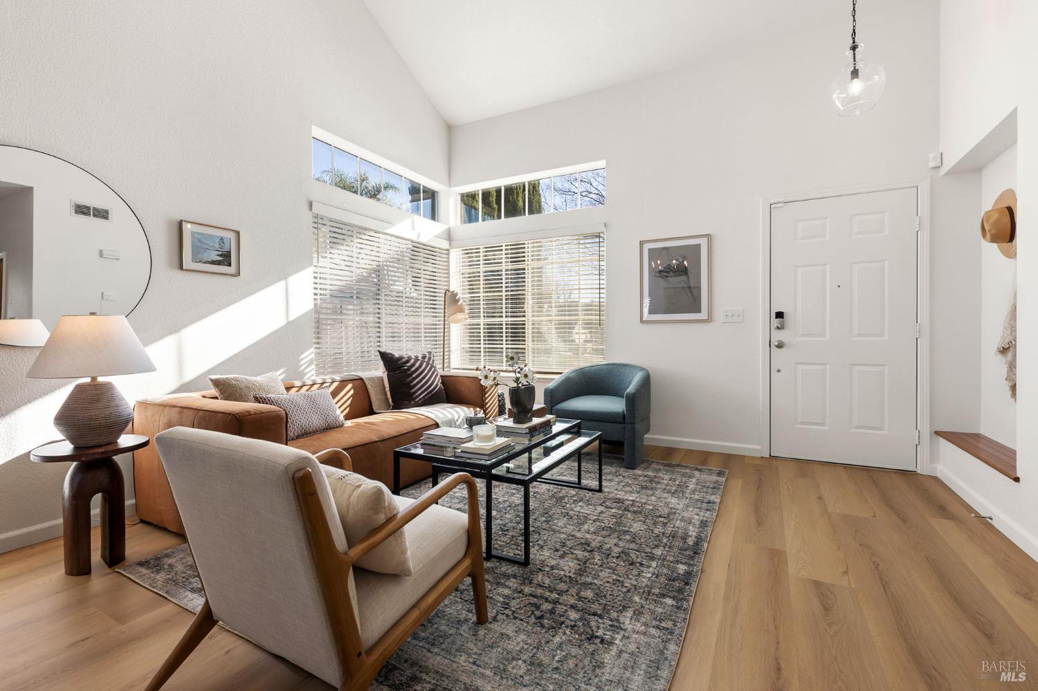 Detail Gallery Image 7 of 61 For 1626 Highland Cir, Fairfield,  CA 94534 - 4 Beds | 2/1 Baths