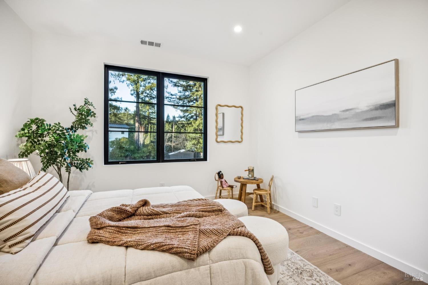 Detail Gallery Image 61 of 76 For 33 Fawn Dr, San Anselmo,  CA 94960 - 5 Beds | 4/1 Baths