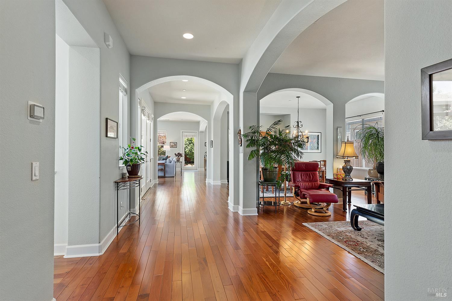 Detail Gallery Image 9 of 50 For 8596 Starr Rd, Windsor,  CA 95492 - 4 Beds | 3 Baths