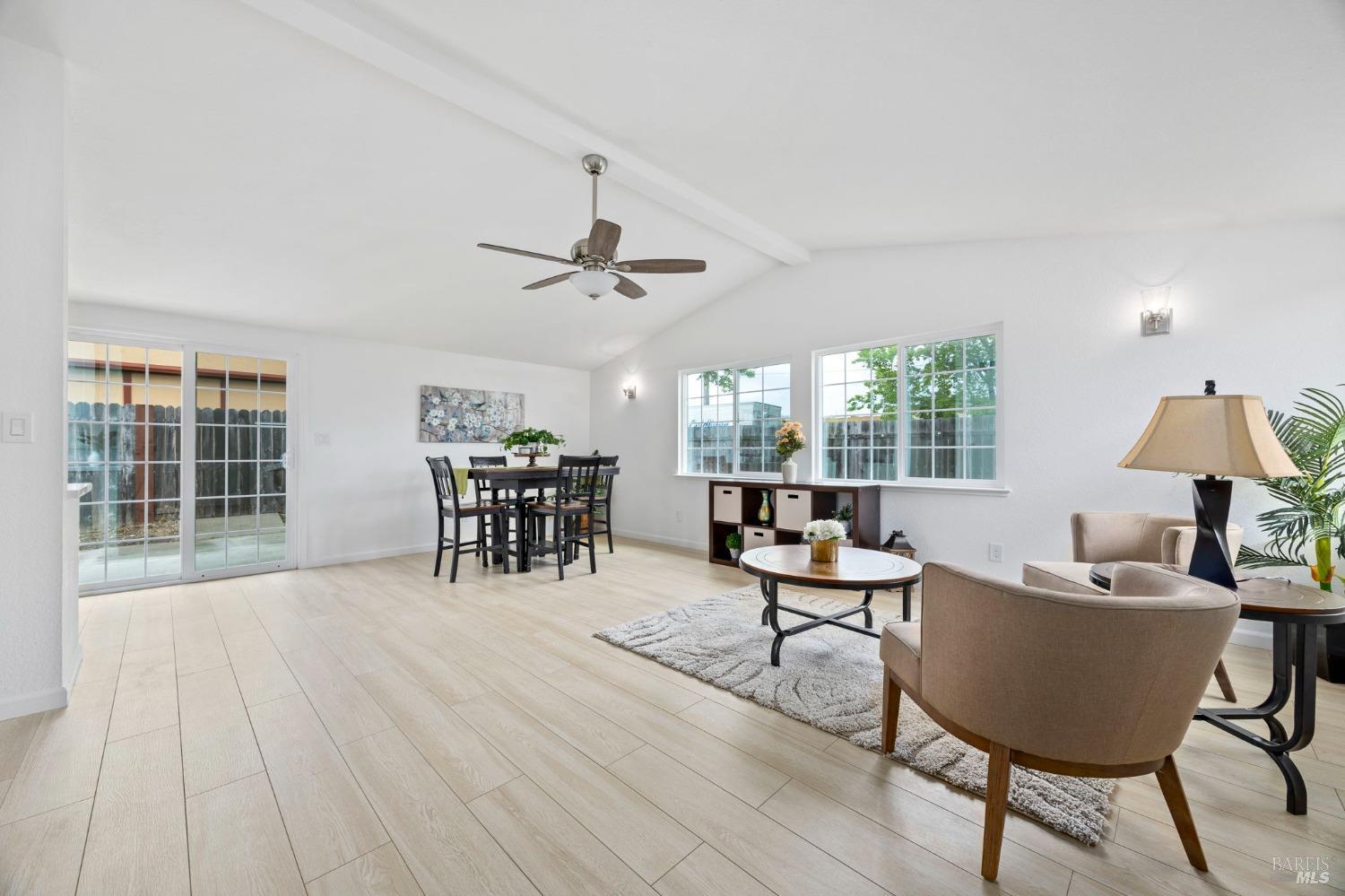 Detail Gallery Image 6 of 41 For 240 Rinaldo Dr, Vallejo,  CA 94589 - 3 Beds | 1 Baths