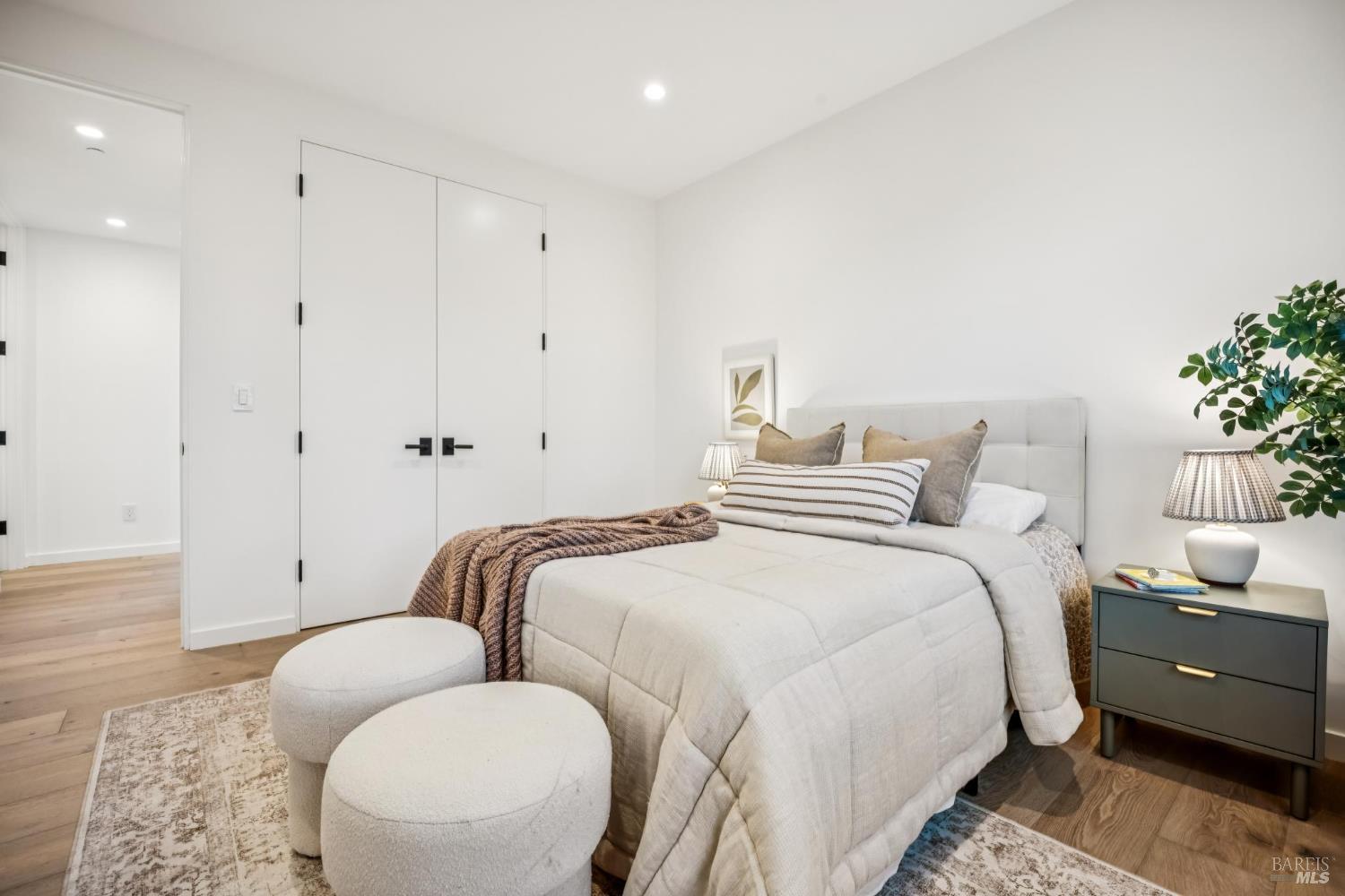 Detail Gallery Image 60 of 76 For 33 Fawn Dr, San Anselmo,  CA 94960 - 5 Beds | 4/1 Baths