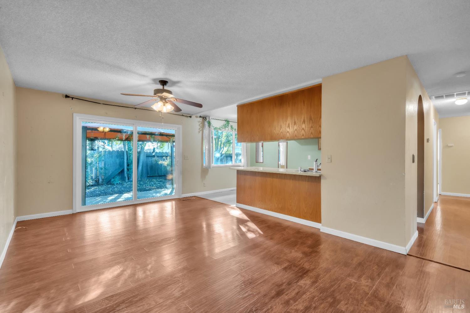 Detail Gallery Image 9 of 33 For 793 Marigold Dr, Fairfield,  CA 94533 - 4 Beds | 2 Baths