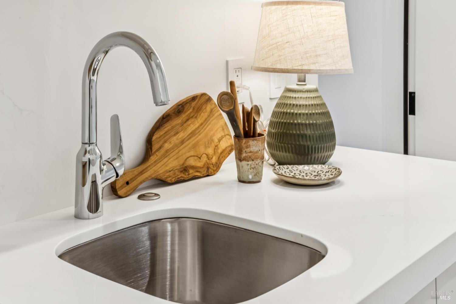 Detail Gallery Image 52 of 76 For 33 Fawn Dr, San Anselmo,  CA 94960 - 5 Beds | 4/1 Baths