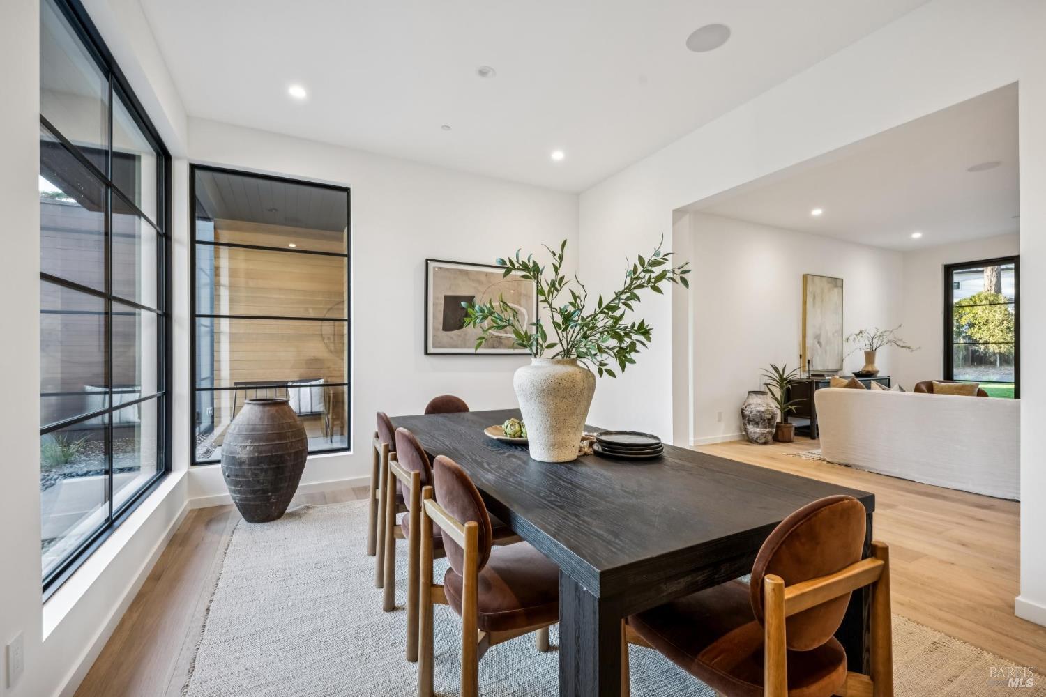 Detail Gallery Image 31 of 76 For 33 Fawn Dr, San Anselmo,  CA 94960 - 5 Beds | 4/1 Baths