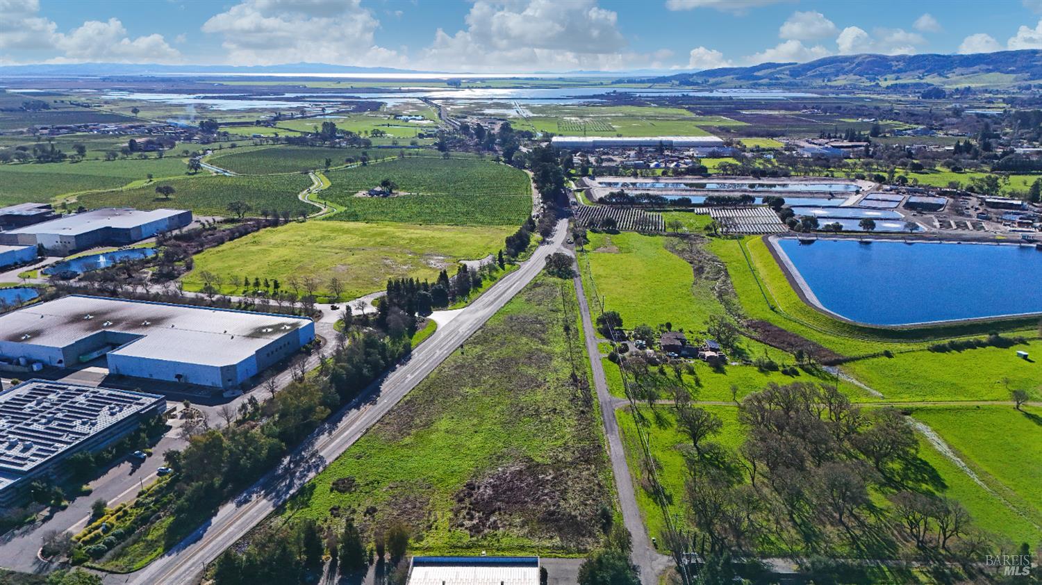 Detail Gallery Image 7 of 10 For 8 8th St, Sonoma,  CA 95476 - – Beds | – Baths