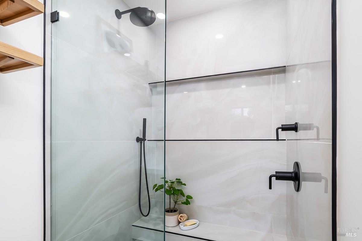 Detail Gallery Image 8 of 19 For 1125 Cambridge St, Novato,  CA 94947 - 3 Beds | 2 Baths