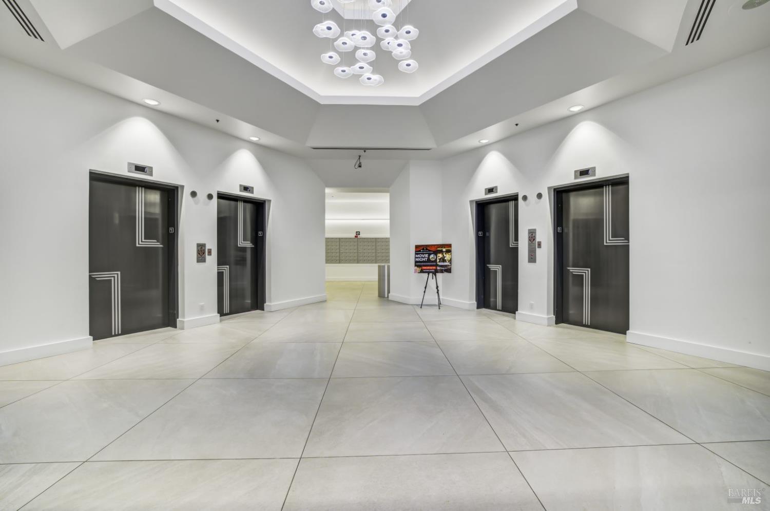 Detail Gallery Image 54 of 83 For 6363 Christie Ave #2513,  Emeryville,  CA 94608 - 1 Beds | 1 Baths