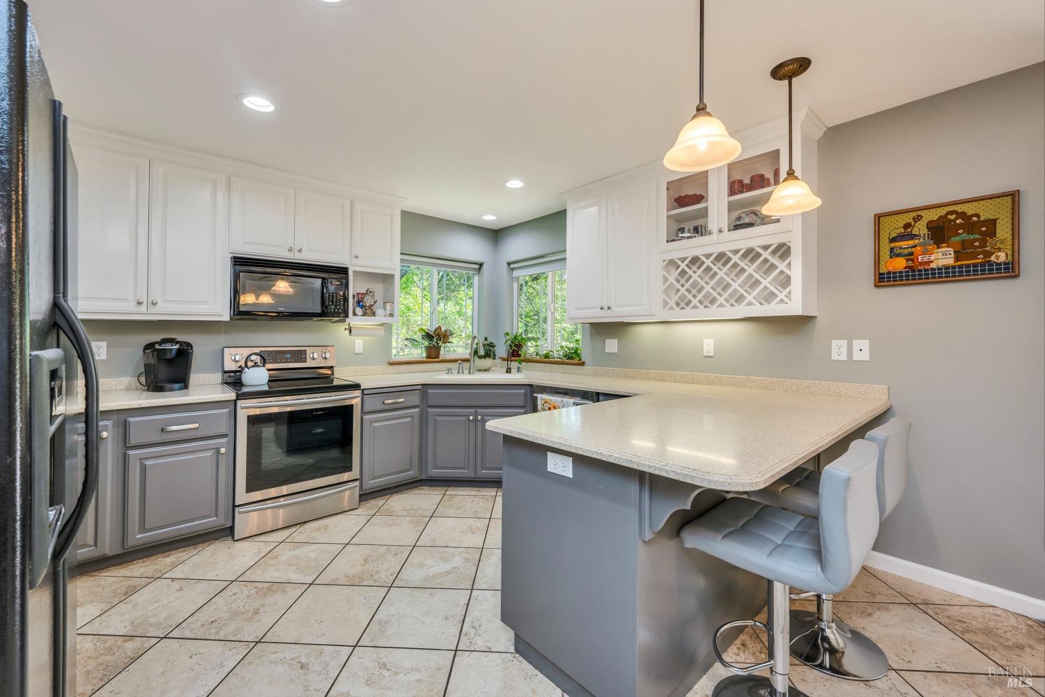 Detail Gallery Image 11 of 51 For 2720 Hartley St, Lakeport,  CA 95453 - 4 Beds | 3/1 Baths