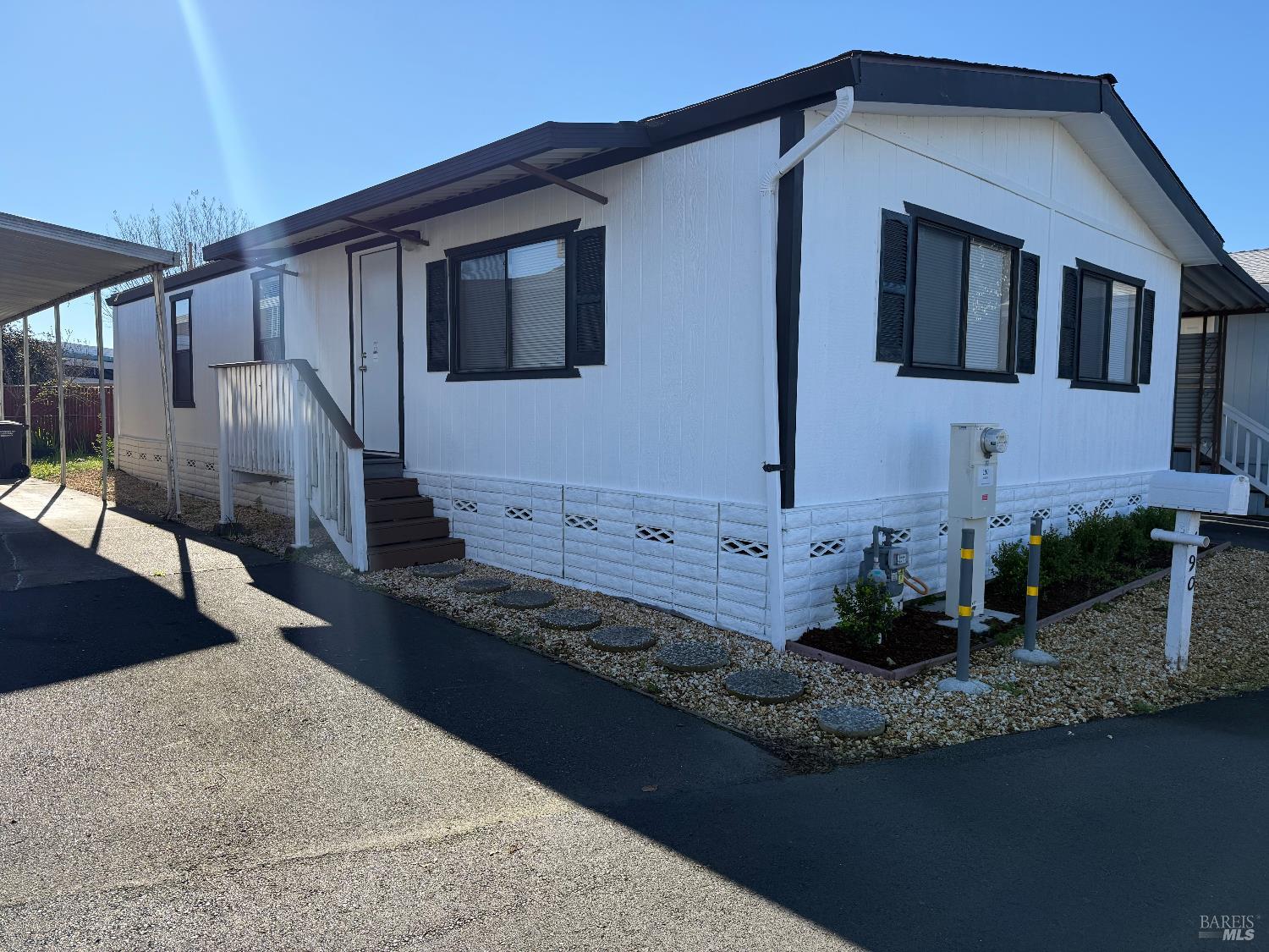 Detail Gallery Image 3 of 25 For 190 Apple Ln, Santa Rosa,  CA 95407 - 2 Beds | 2 Baths