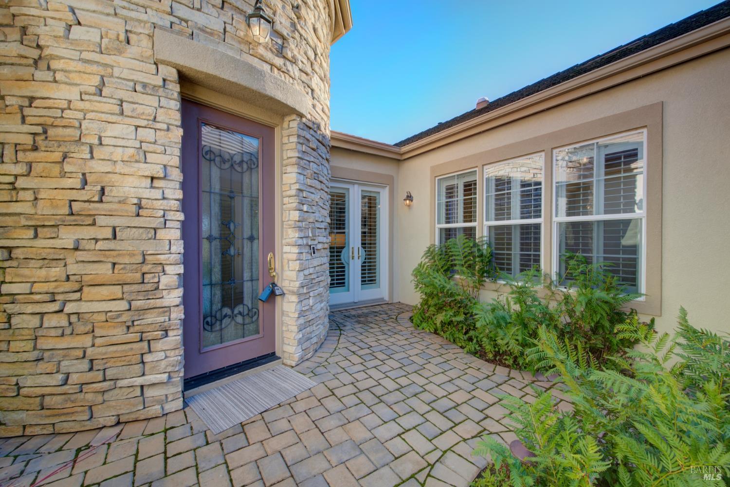 Detail Gallery Image 9 of 60 For 3369 Pebble Beach Ct, Fairfield,  CA 94534 - 3 Beds | 2/1 Baths