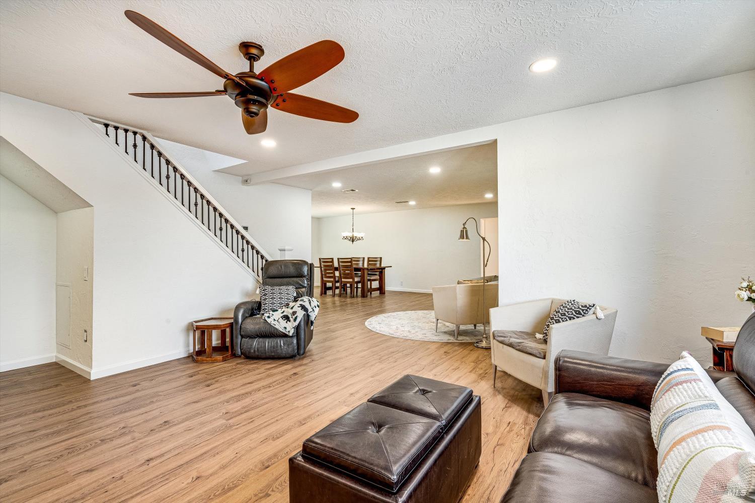 Detail Gallery Image 7 of 35 For 2164 Patton Ave, Napa,  CA 94559 - 4 Beds | 2 Baths