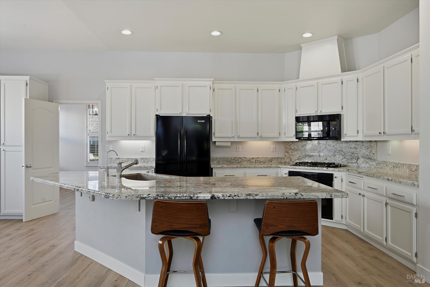 Detail Gallery Image 12 of 30 For 844 Signorelli Cir, Saint Helena,  CA 94574 - 2 Beds | 0 Baths