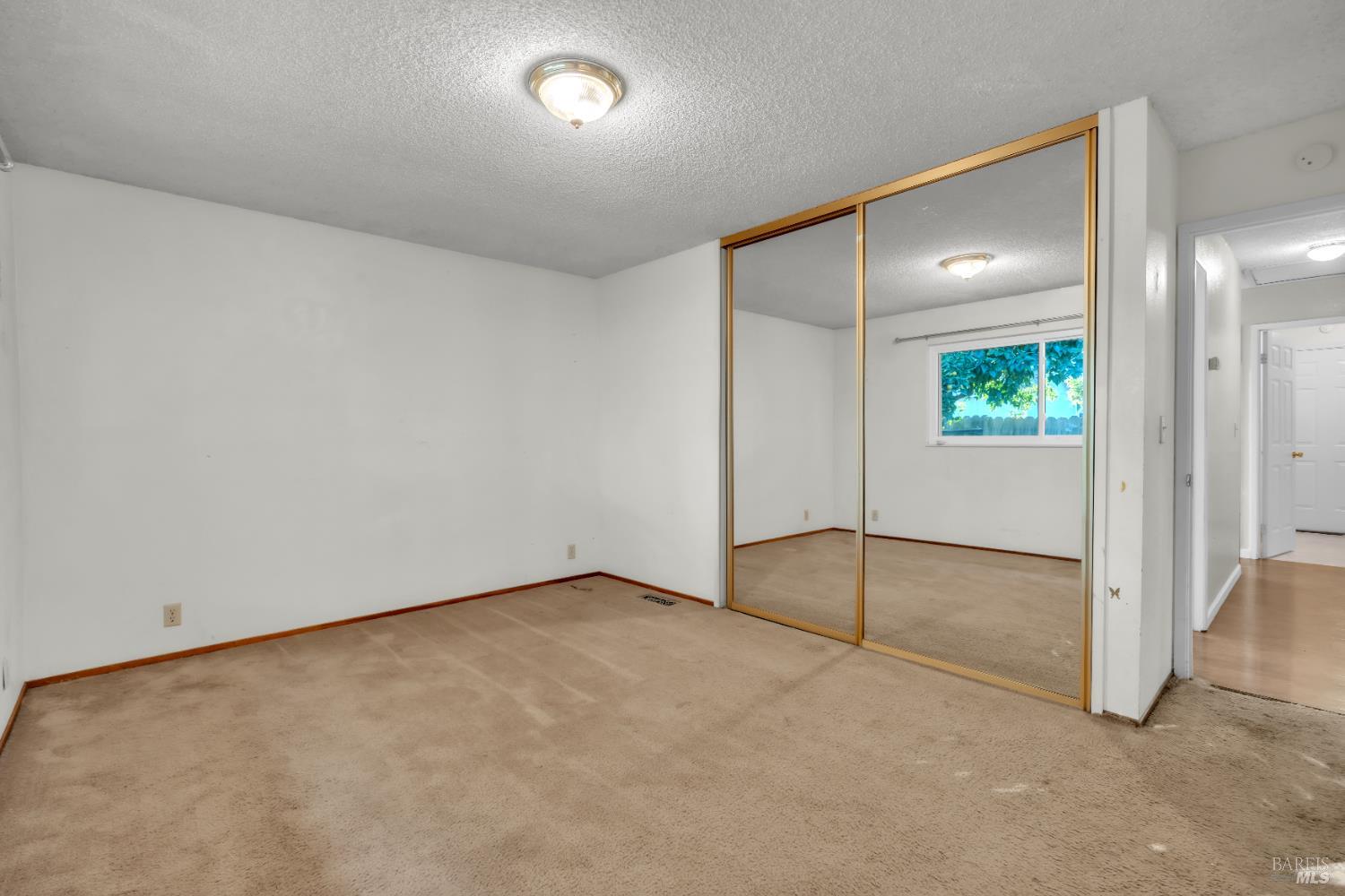 Detail Gallery Image 19 of 33 For 793 Marigold Dr, Fairfield,  CA 94533 - 4 Beds | 2 Baths