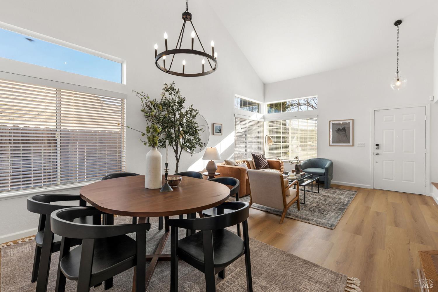 Detail Gallery Image 16 of 61 For 1626 Highland Cir, Fairfield,  CA 94534 - 4 Beds | 2/1 Baths