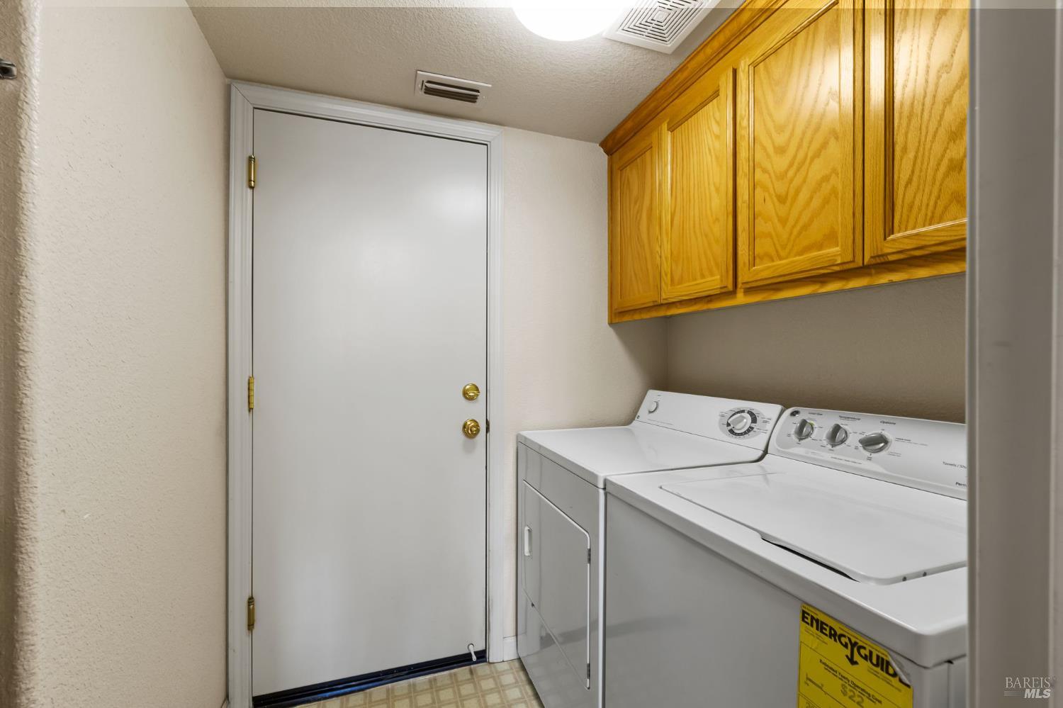 Detail Gallery Image 26 of 45 For 160 Sutherlin Ln, Fairfield,  CA 94534 - 2 Beds | 2/1 Baths