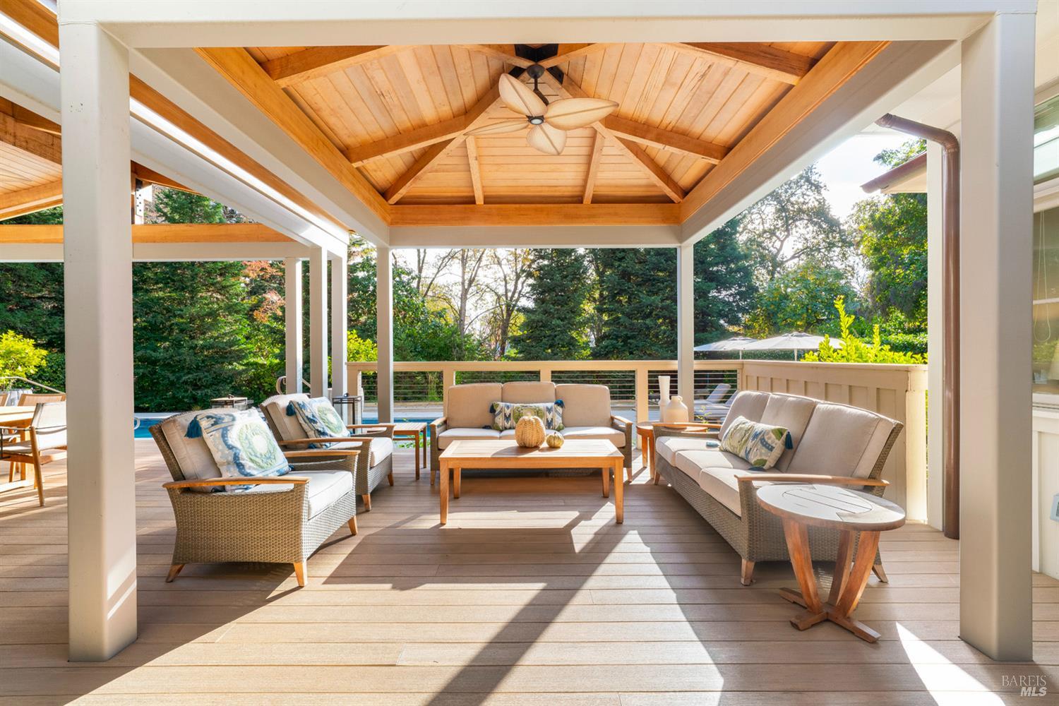 Detail Gallery Image 16 of 38 For 1711 Spring St, Saint Helena,  CA 94574 - 4 Beds | 3/1 Baths