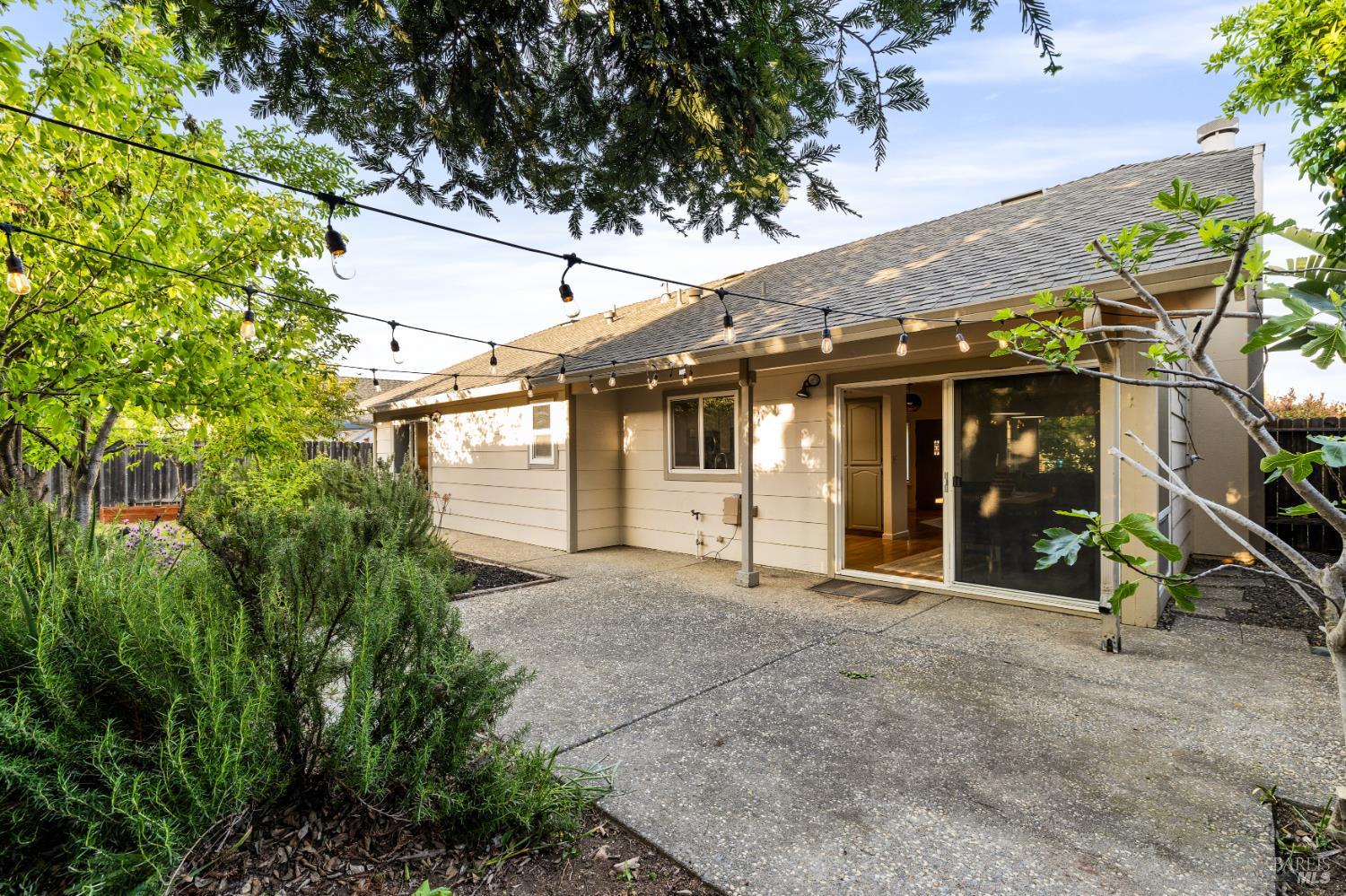 Detail Gallery Image 41 of 47 For 340 Kendrick Ln, Vacaville,  CA 95687 - 3 Beds | 2 Baths